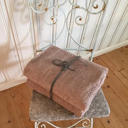 Alsbrogaard Bed & Breakfast 3*