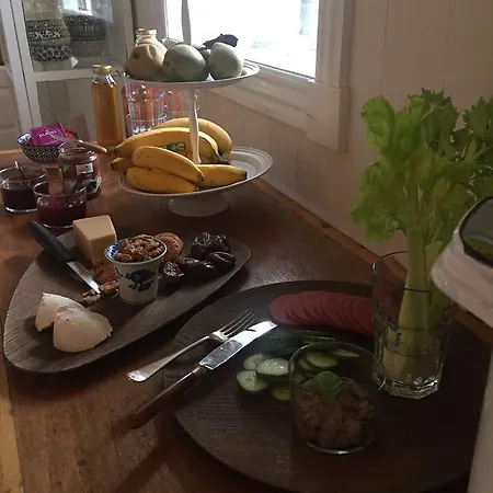 Alsbrogaard Bed & Breakfast